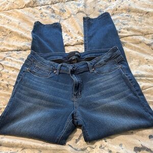 1822 Denim Women's Dark Blue Skinny Jeans